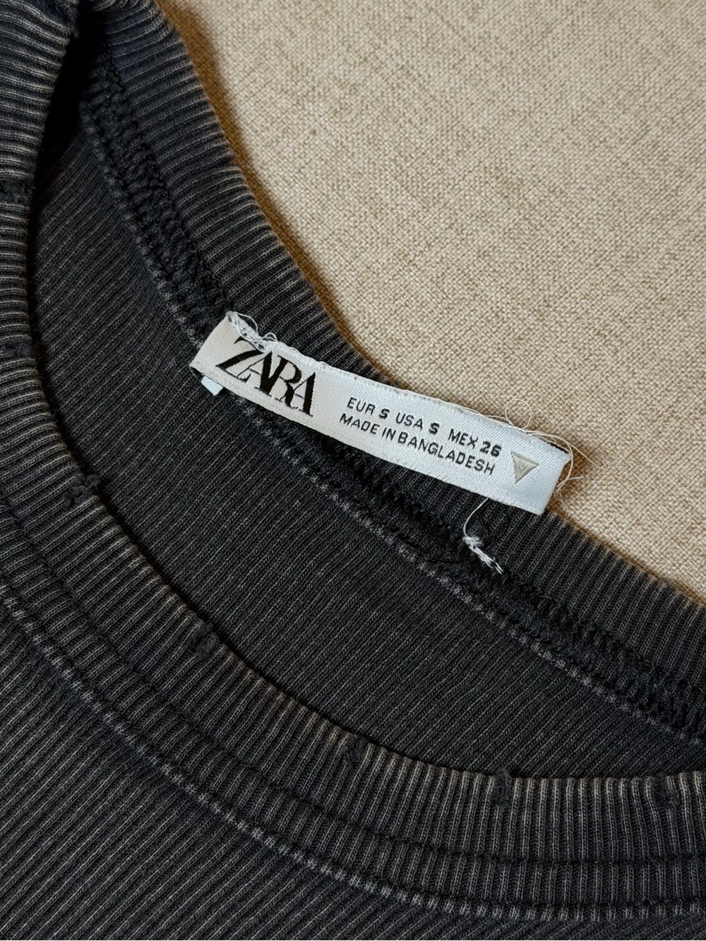 ZARA Black Ribbed Short Sleeve Crop Top - Picture 2 of 4